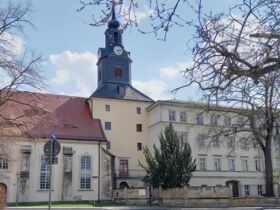 Lockwitzer Kirche mit Schloss - (2021 SW)
