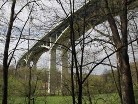 Autobahnbrücke A 17 über das Lockwitztal::Foto Herr und Frau Schreiber