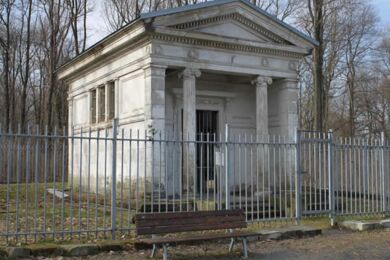 Mausoleum auf dem Krähenhügel::Foto Herr und Frau Schreiber