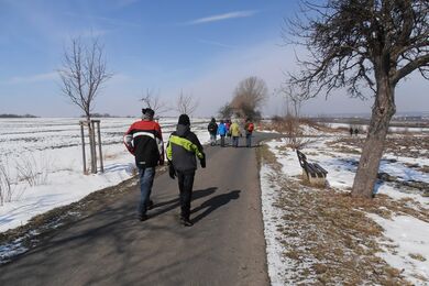 Gaustritzer Weg von Sobrigau im Winter - Gabelung Sobrigauer Weg/Gaustritzer Weg